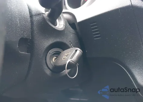 2013 Honda Fit z USA, uszkodzony, nr VIN JHMGE8H39DC081189